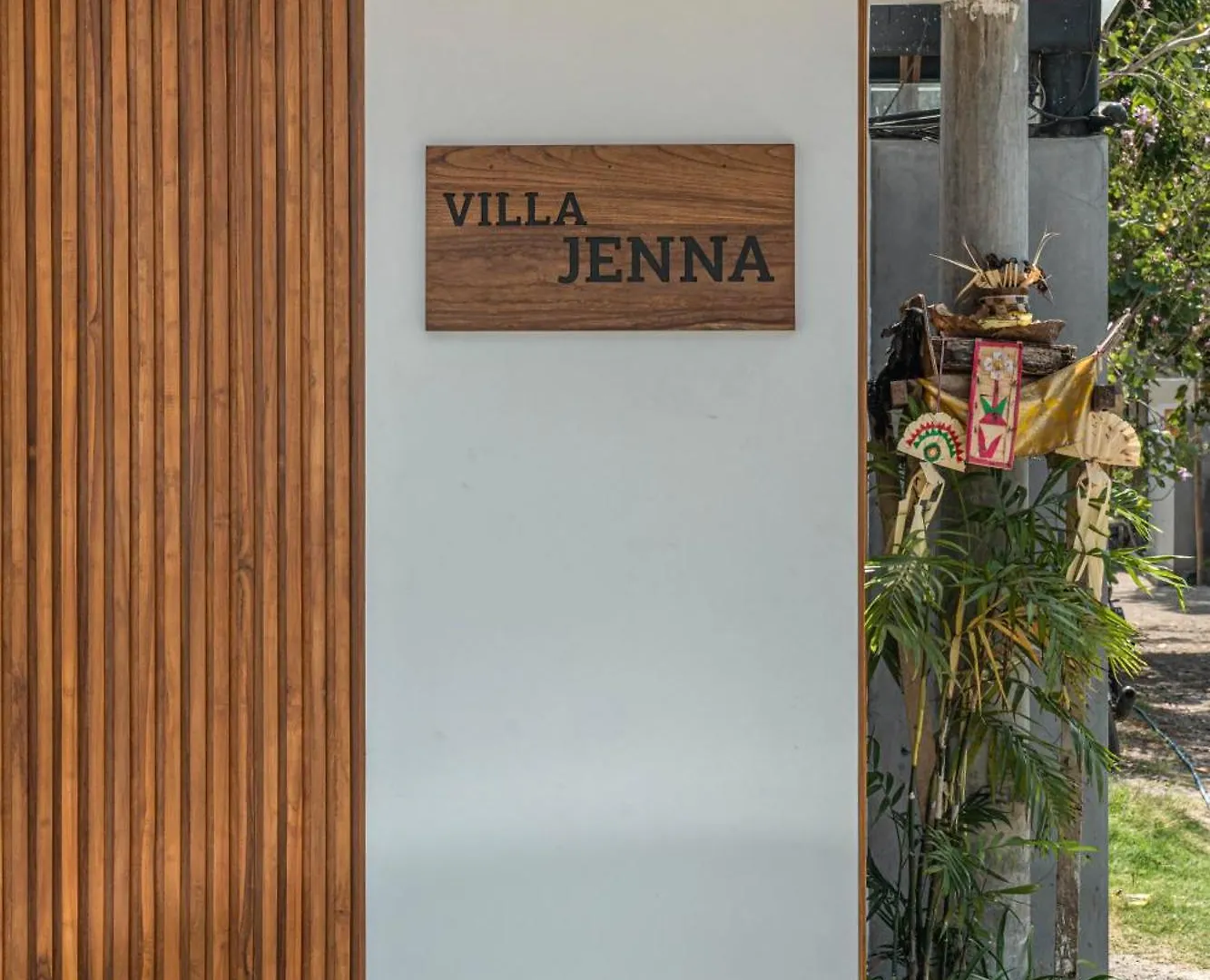 Villa Jenna - Exquisite 3Br Villa Close To Batu Belig Beach Canggu   Canggu (Bali)