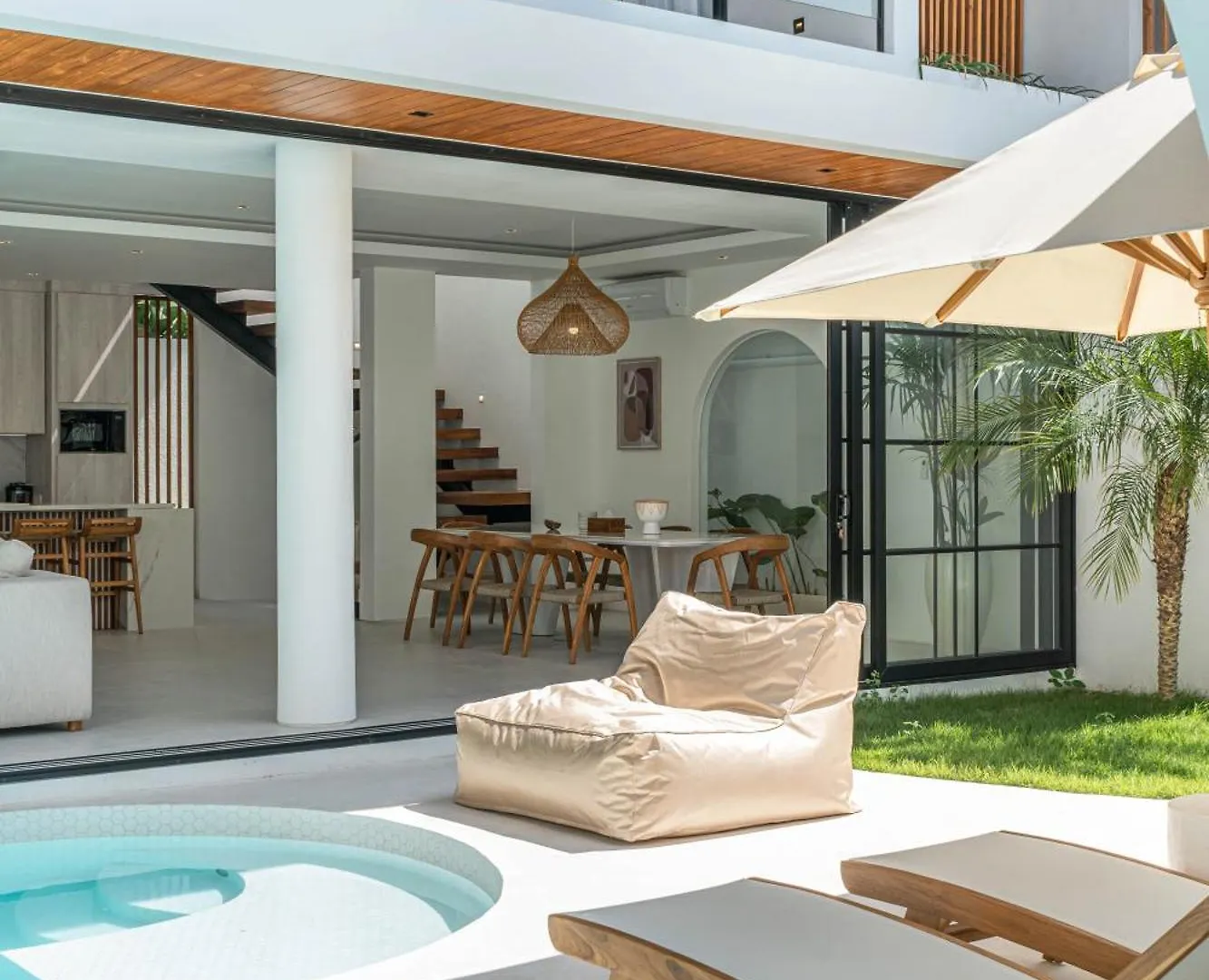 Villa Jenna - Exquisite 3Br Villa Close To Batu Belig Beach Canggu  Indonesia
