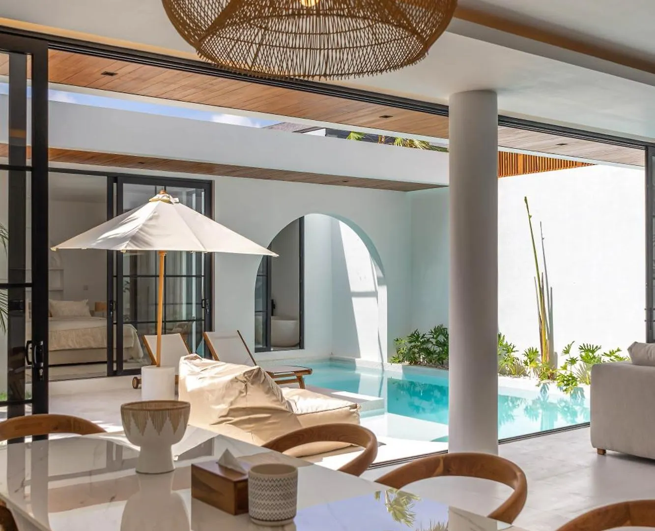 Villa Jenna - Exquisite 3Br Villa Close To Batu Belig Beach Canggu  0*, Canggu (Bali) Indonesia