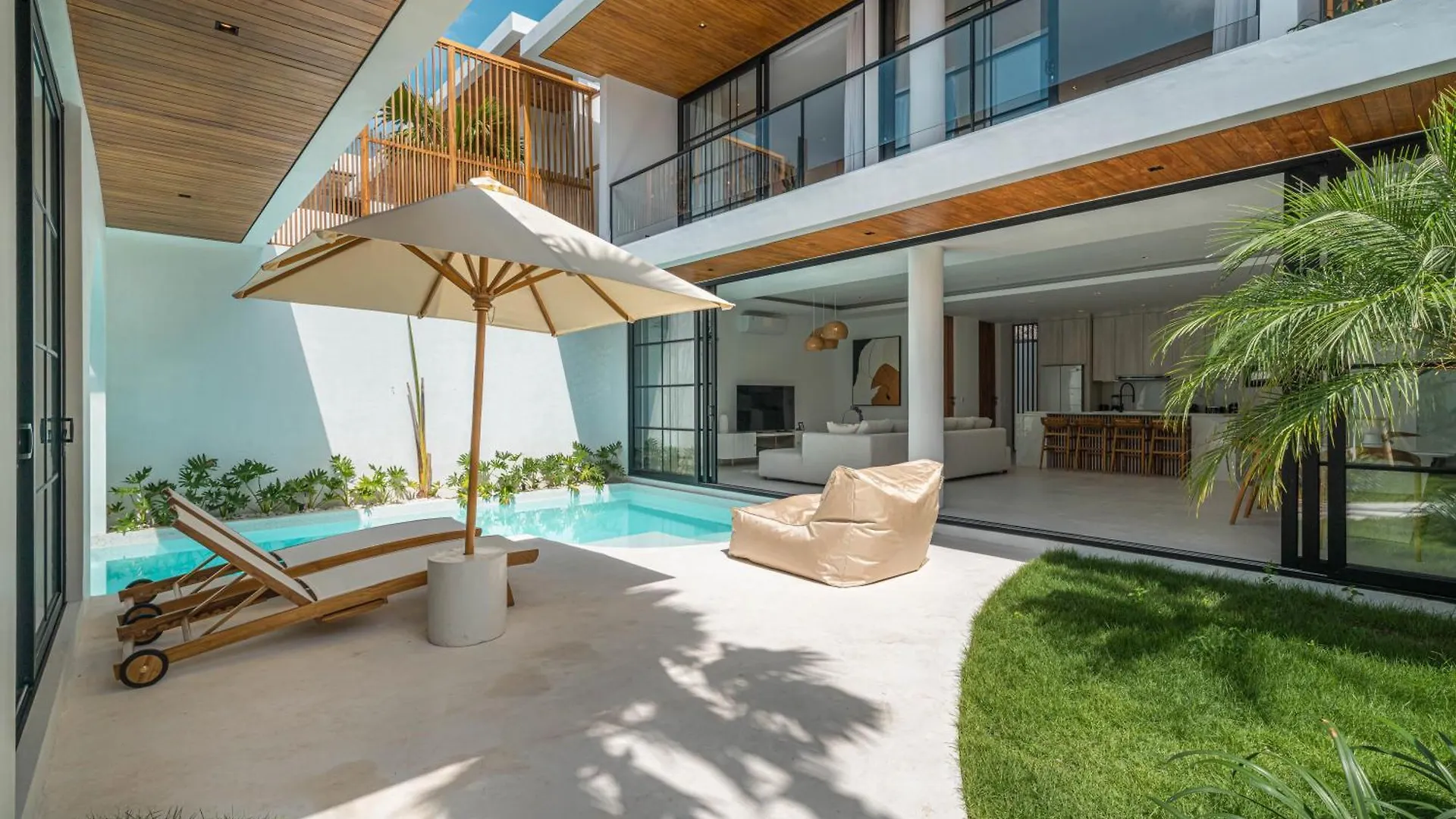 Villa Jenna - Exquisite 3Br Villa Close To Batu Belig Beach Canggu