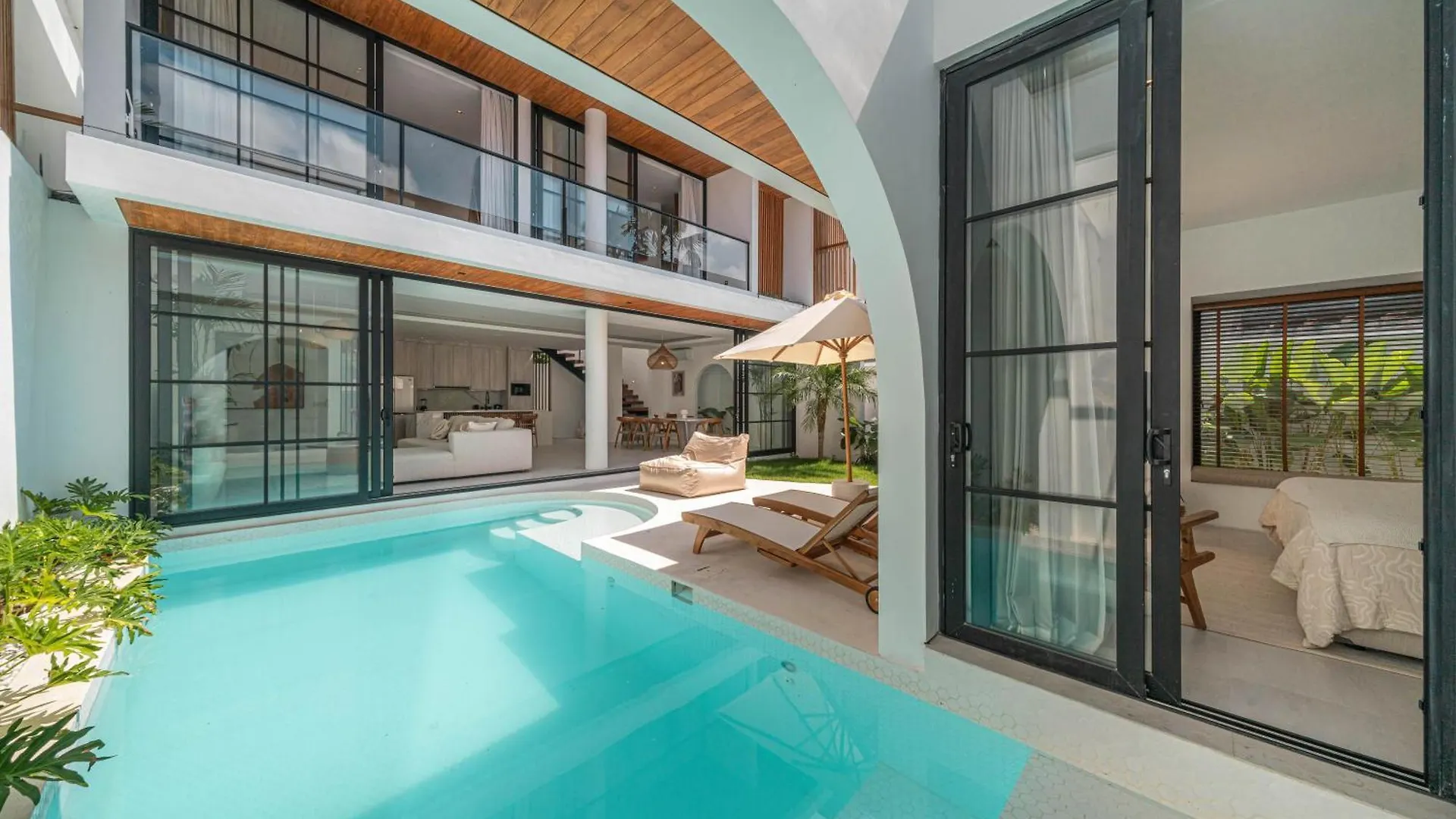Villa Jenna - Exquisite 3Br Villa Close To Batu Belig Beach Canggu  Indonesia