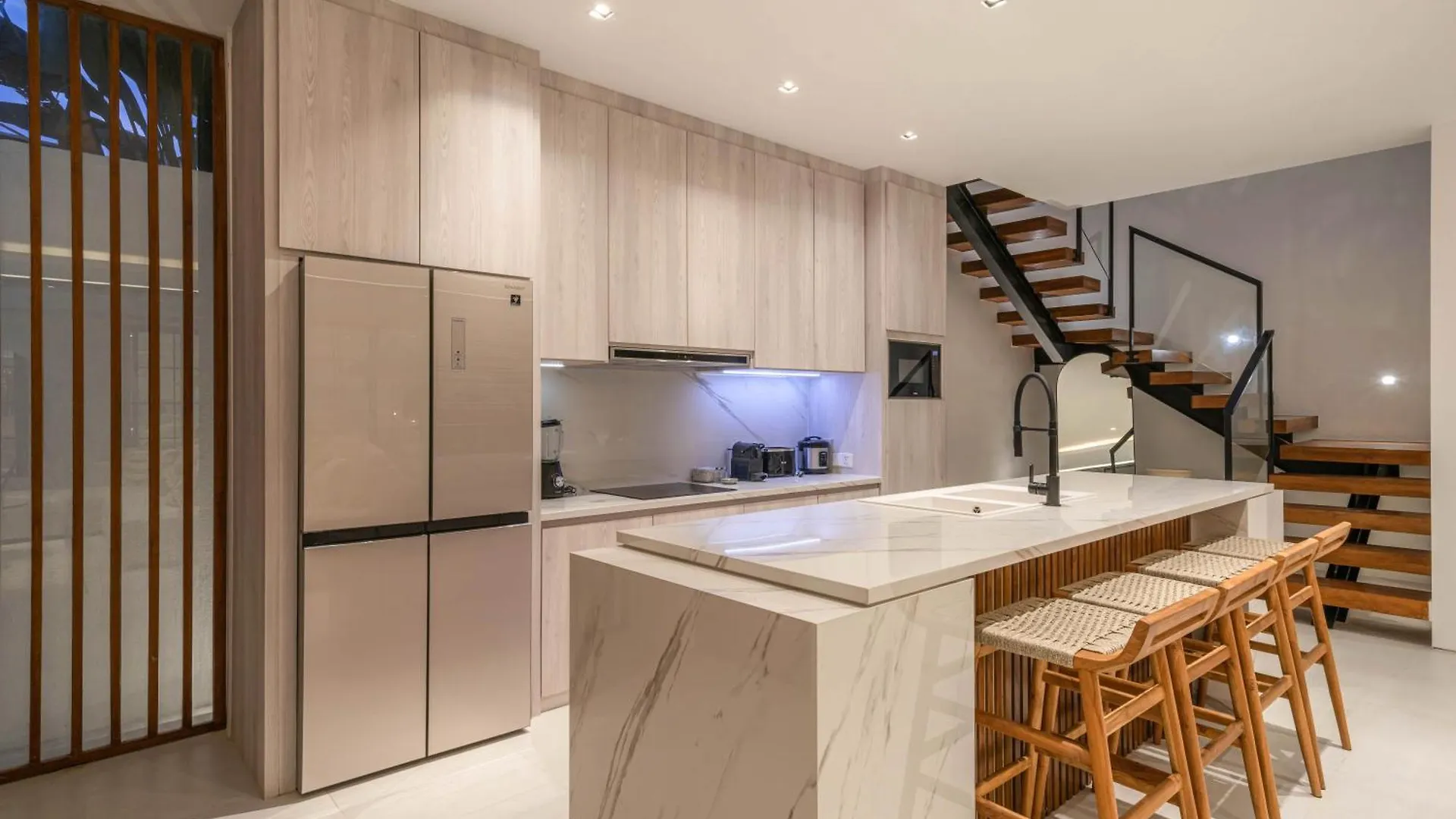 Villa Jenna - Exquisite 3Br Villa Close To Batu Belig Beach تْشانغو إندونيسيا