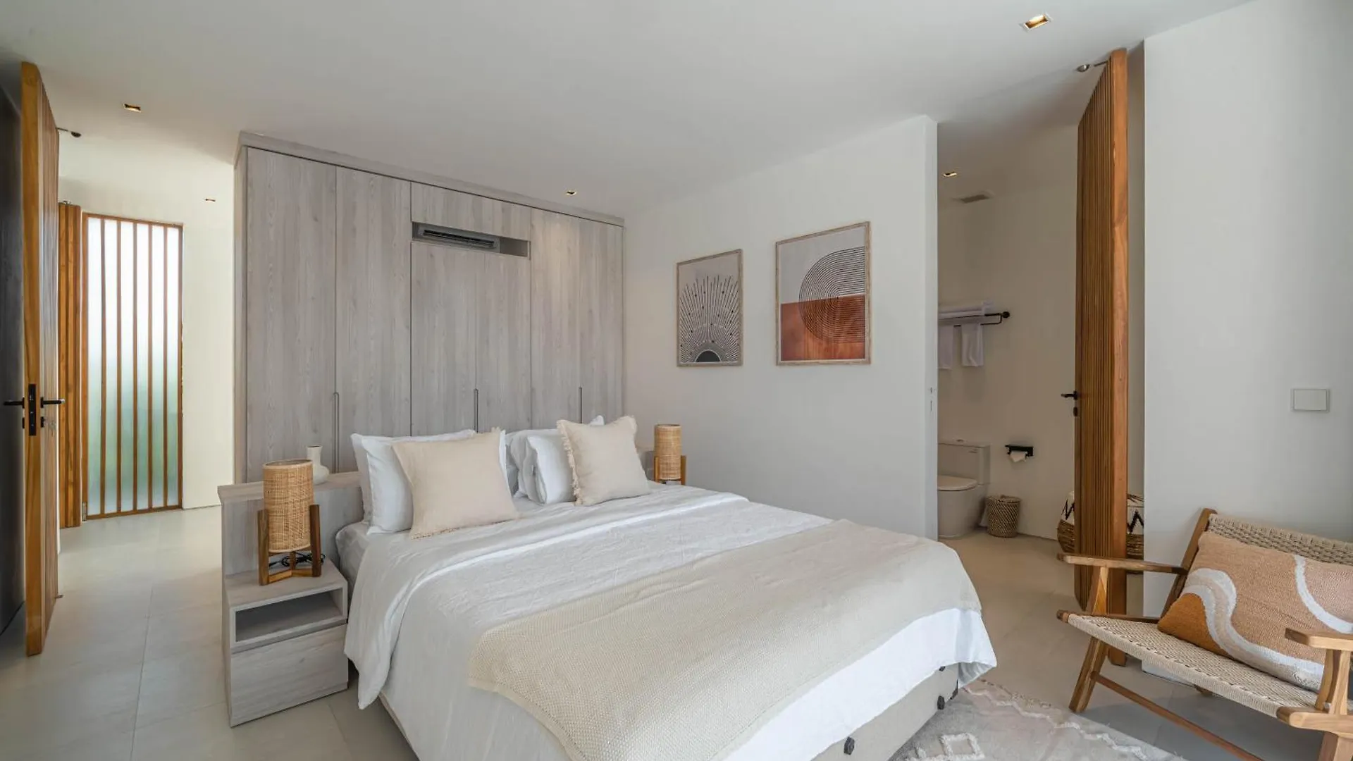 Villa Jenna - Exquisite 3Br Villa Close To Batu Belig Beach تْشانغو
