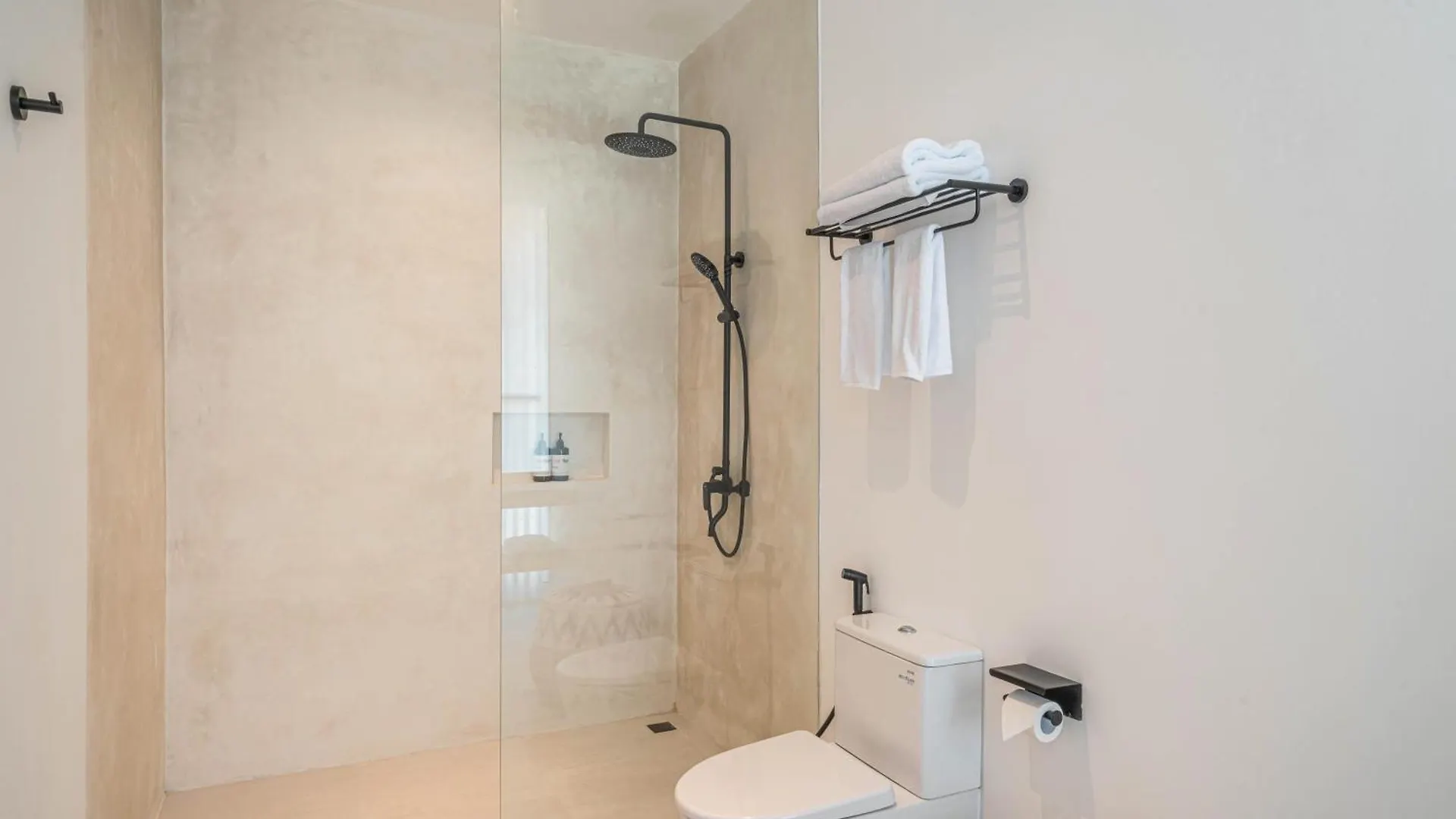 Villa Jenna - Exquisite 3Br Villa Close To Batu Belig Beach تْشانغو